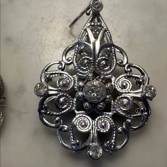 VSA Earrings - Picture 2 of 4